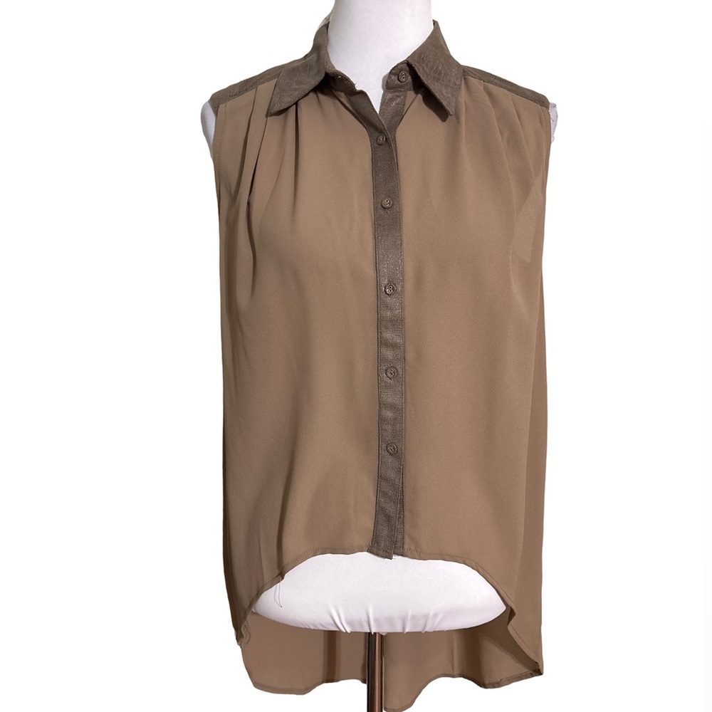 Very J Sleeveless Brown Button-Down Croc Faux Leather Top